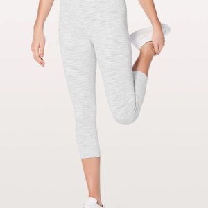 Size 8 Space Grey Lululemon wonder under leggings